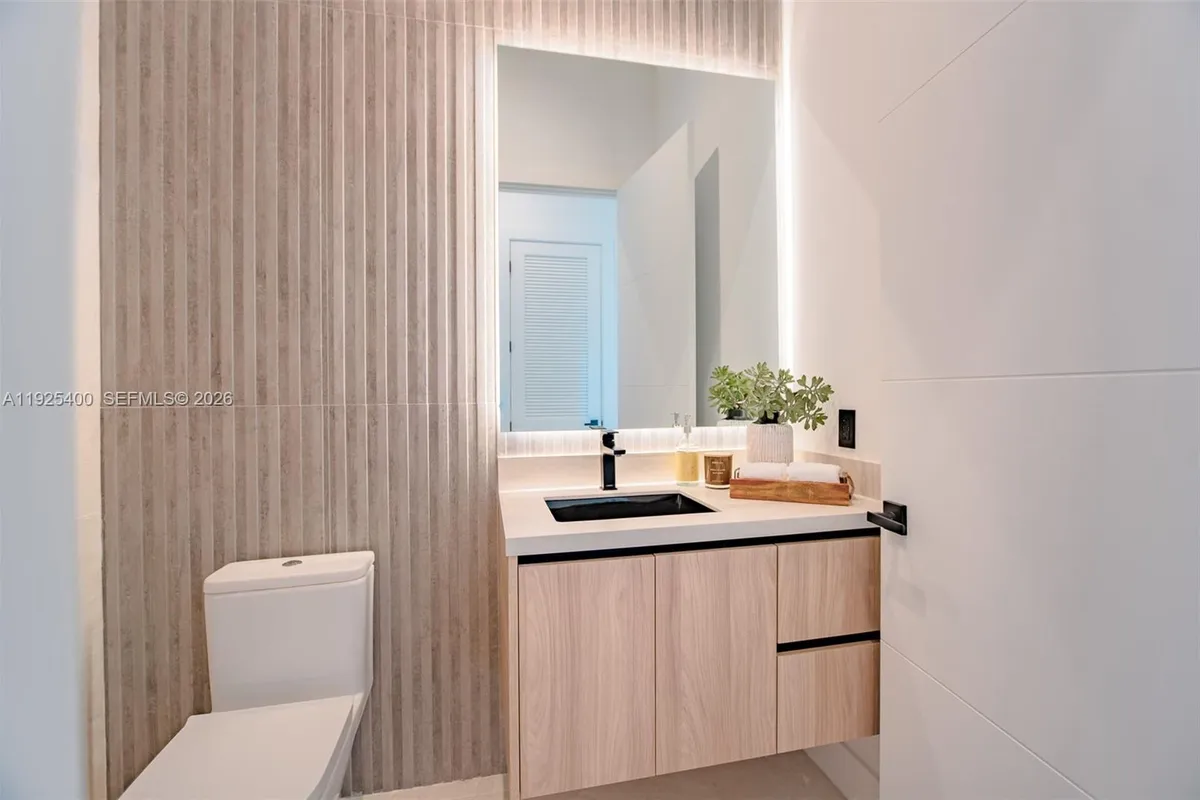 9840 SW 73rd Ct, Pinecrest FL 33156