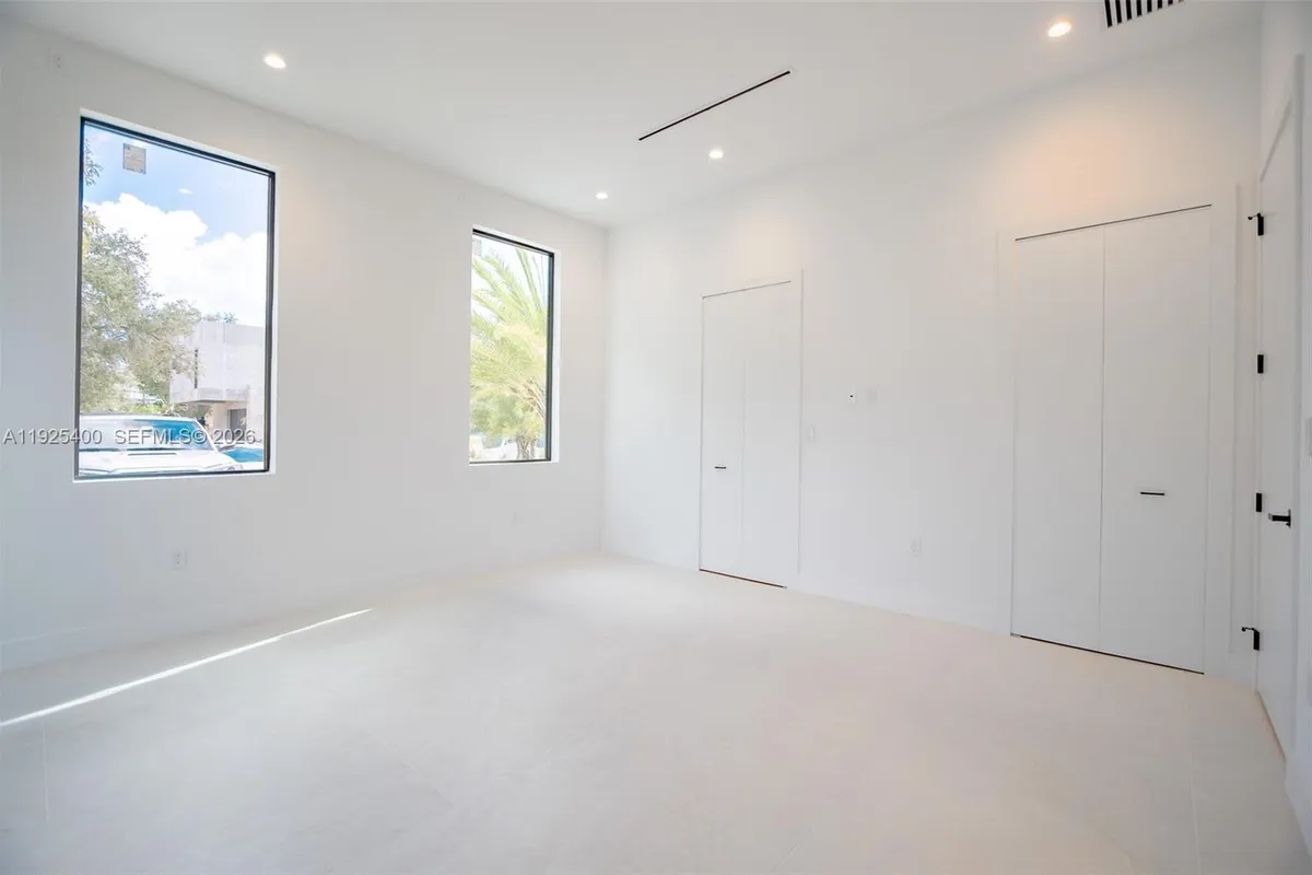 9840 SW 73rd Ct, Pinecrest FL 33156