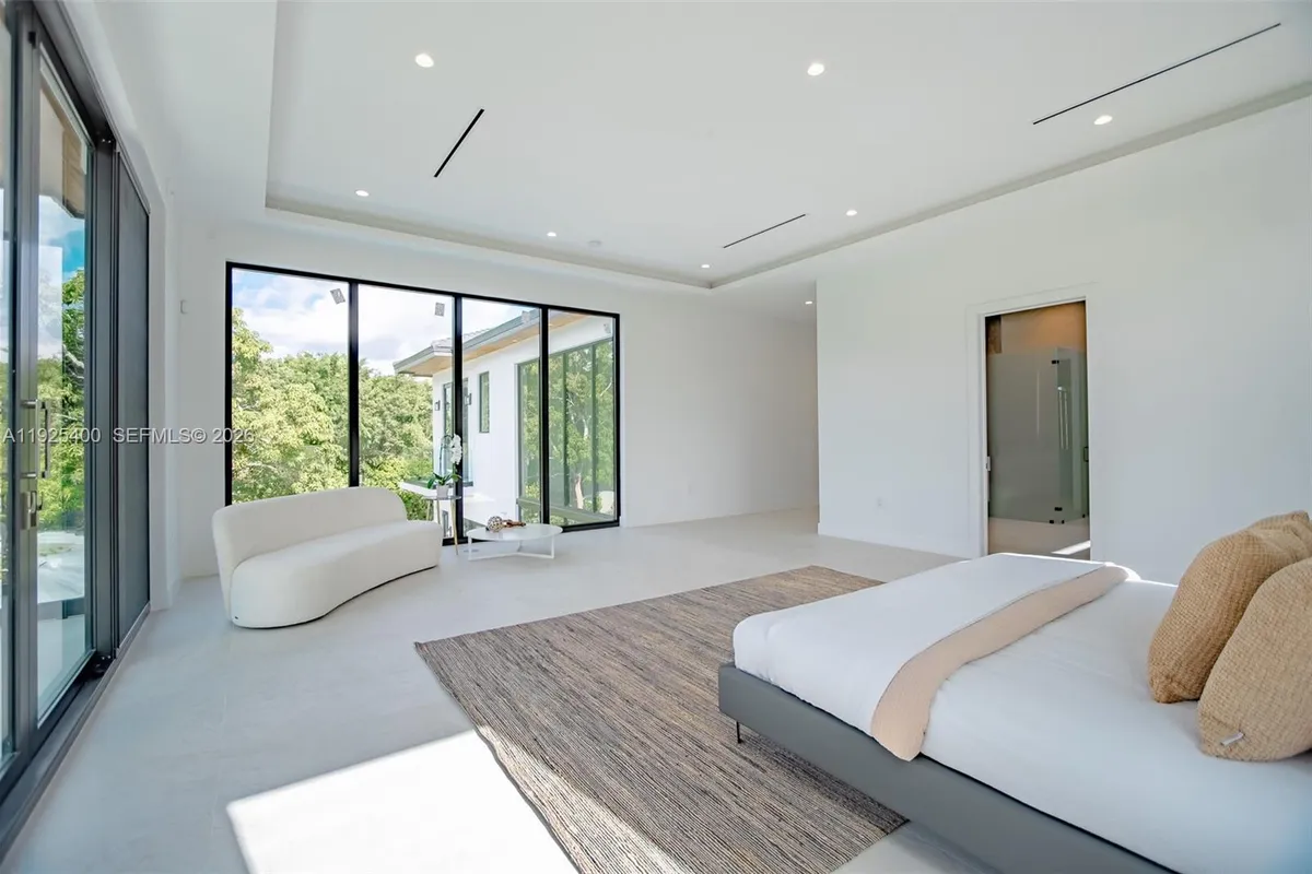 9840 SW 73rd Ct, Pinecrest FL 33156