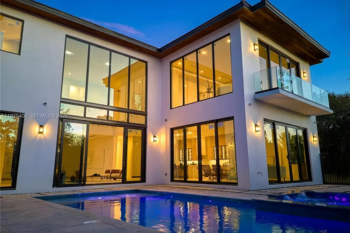 9840 SW 73rd Ct, Pinecrest FL 33156