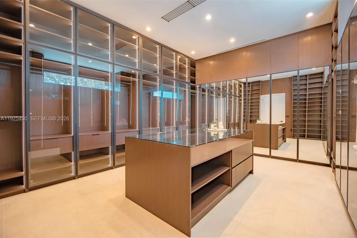 9840 SW 73rd Ct, Pinecrest FL 33156