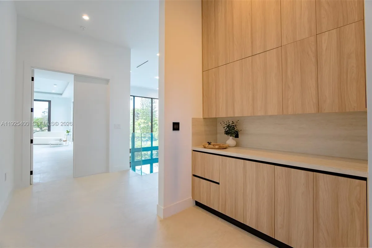 9840 SW 73rd Ct, Pinecrest FL 33156