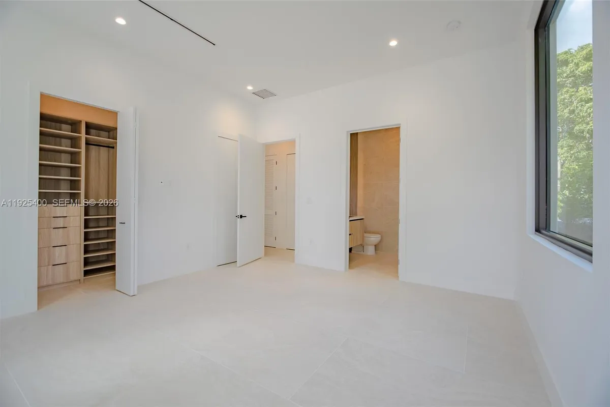 9840 SW 73rd Ct, Pinecrest FL 33156