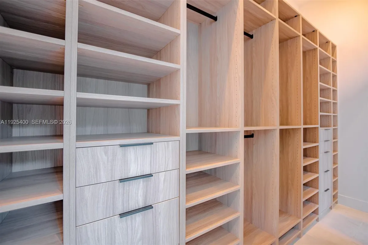 9840 SW 73rd Ct, Pinecrest FL 33156