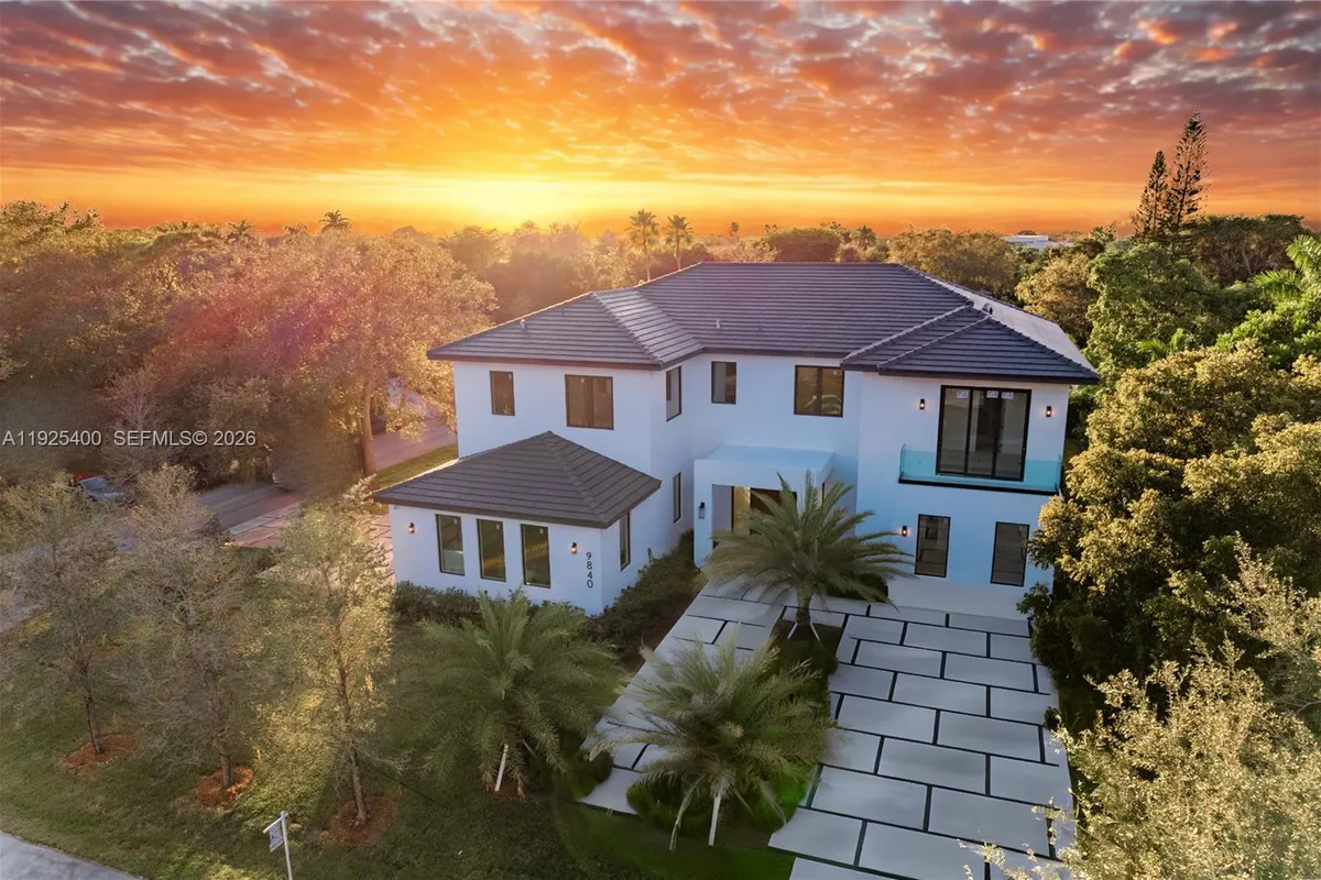 9840 SW 73rd Ct, Pinecrest FL 33156