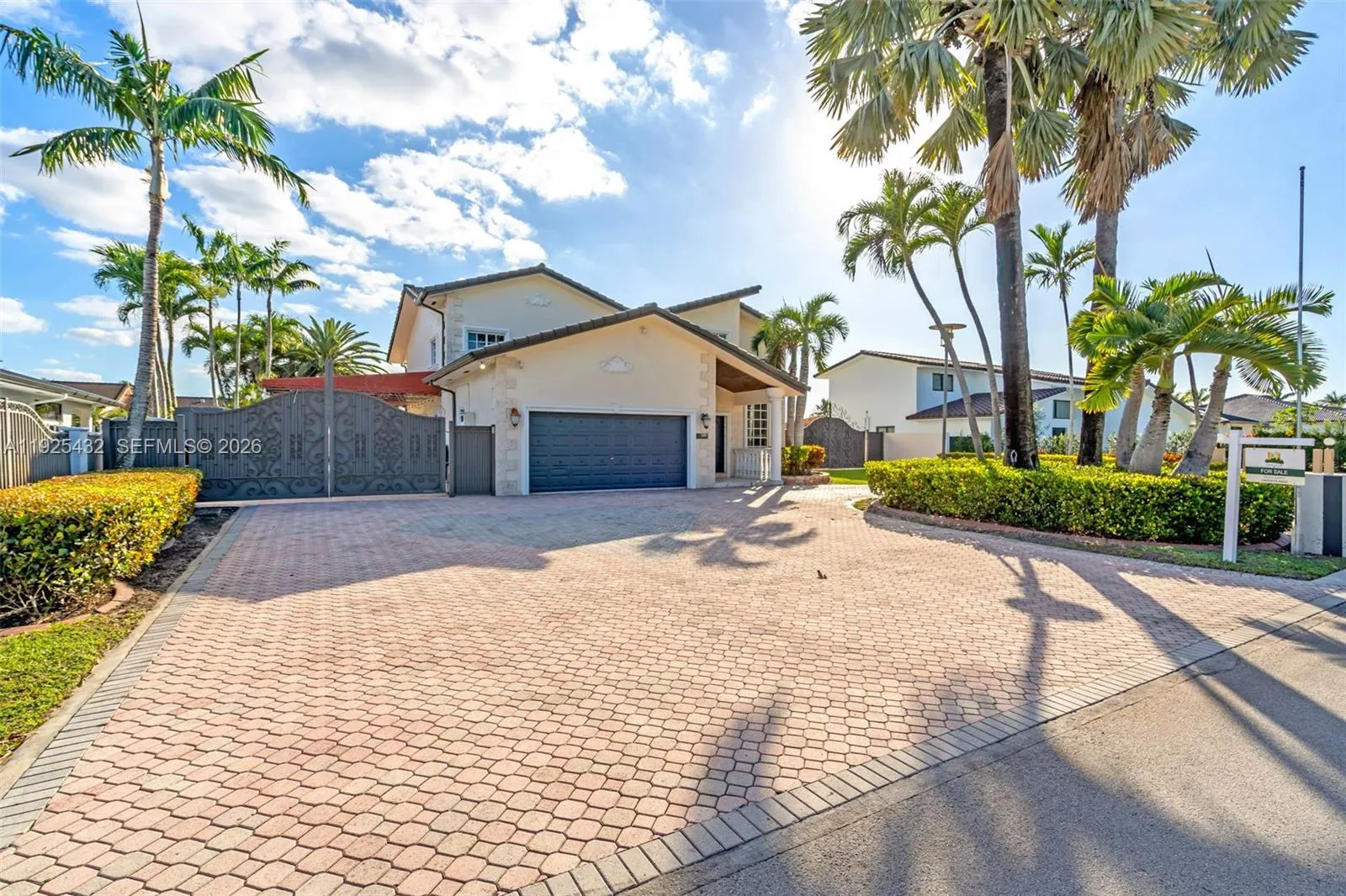 10298 NW 130th St, Hialeah Gardens FL 33018