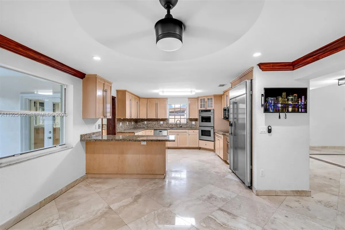 10298 NW 130th St, Hialeah Gardens FL 33018