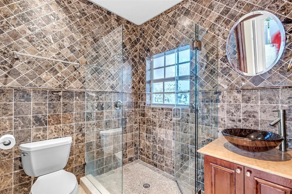 10298 NW 130th St, Hialeah Gardens FL 33018