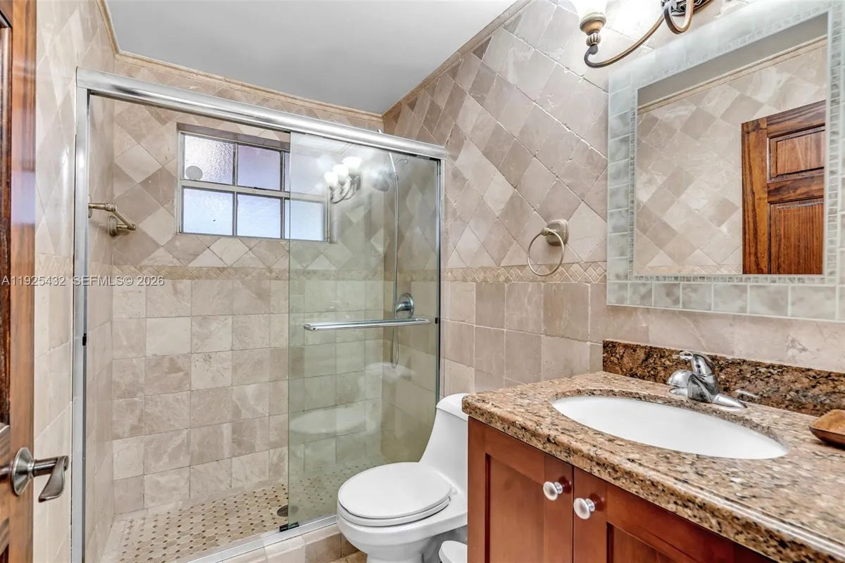 10298 NW 130th St, Hialeah Gardens FL 33018