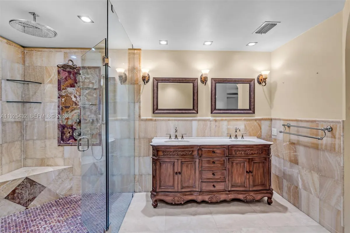 10298 NW 130th St, Hialeah Gardens FL 33018