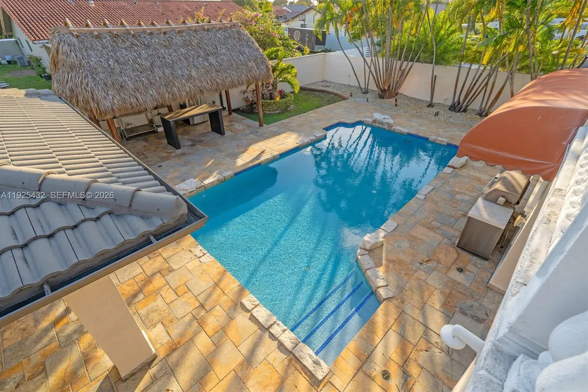 10298 NW 130th St, Hialeah Gardens FL 33018