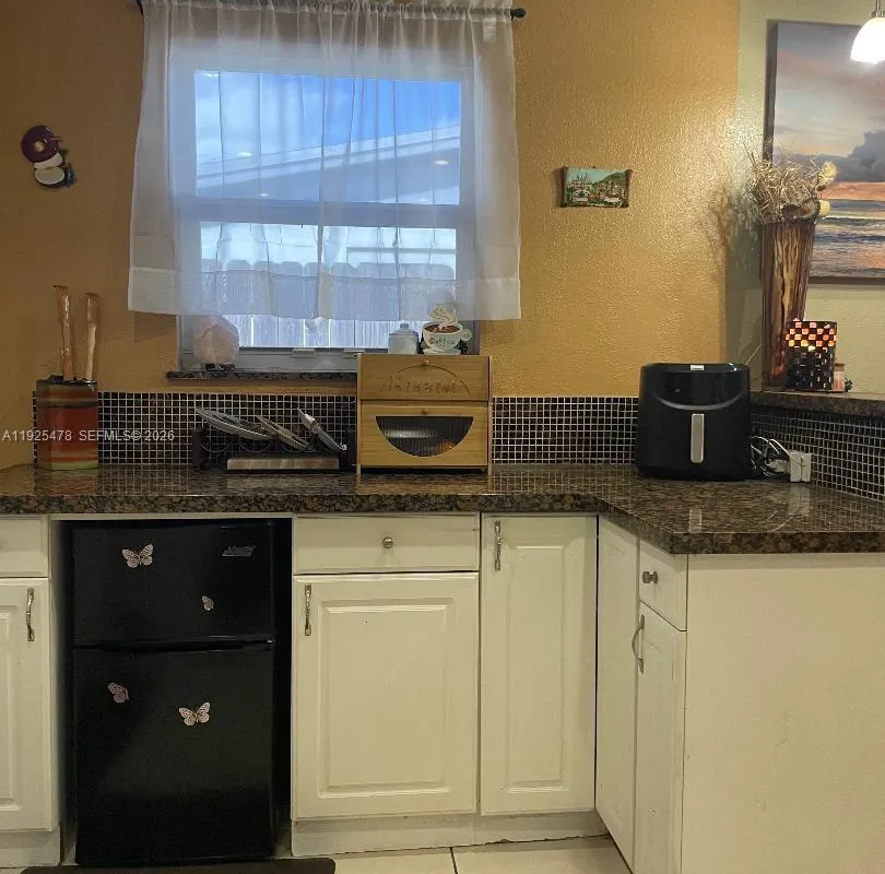 800 N 70th Ave, Hollywood FL 33024