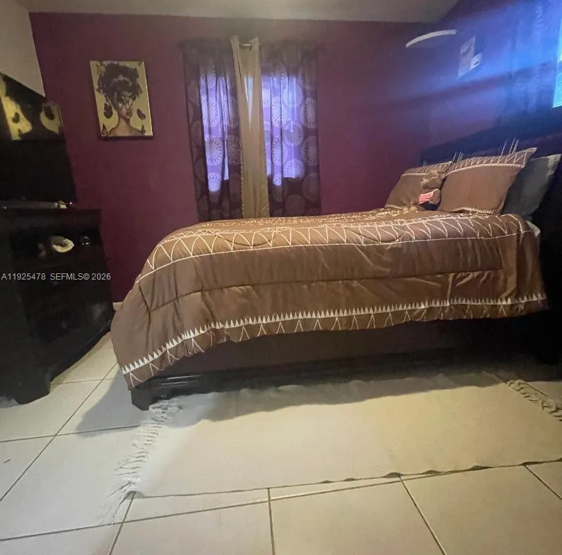 800 N 70th Ave, Hollywood FL 33024