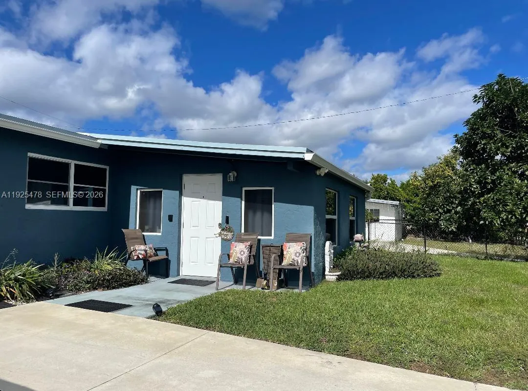 800 N 70th Ave, Hollywood FL 33024