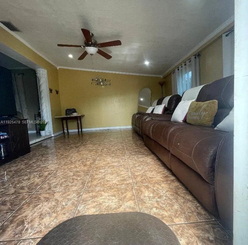 800 N 70th Ave, Hollywood FL 33024