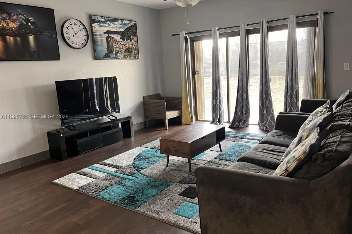 1891 N 61st Ave # B106, Hollywood FL 33024