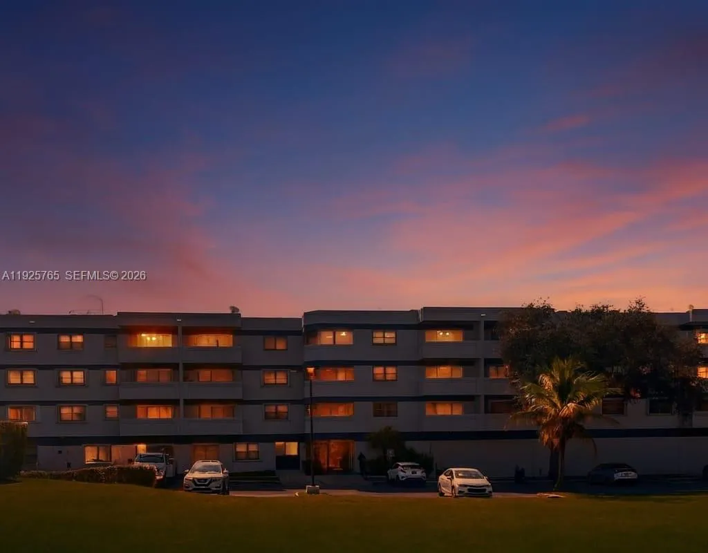 1891 N 61st Ave # B106, Hollywood FL 33024