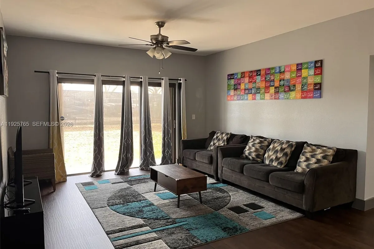 1891 N 61st Ave # B106, Hollywood FL 33024