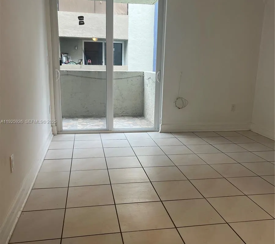 10000 nw 80 ct # 2301, Hialeah Gardens FL 3301