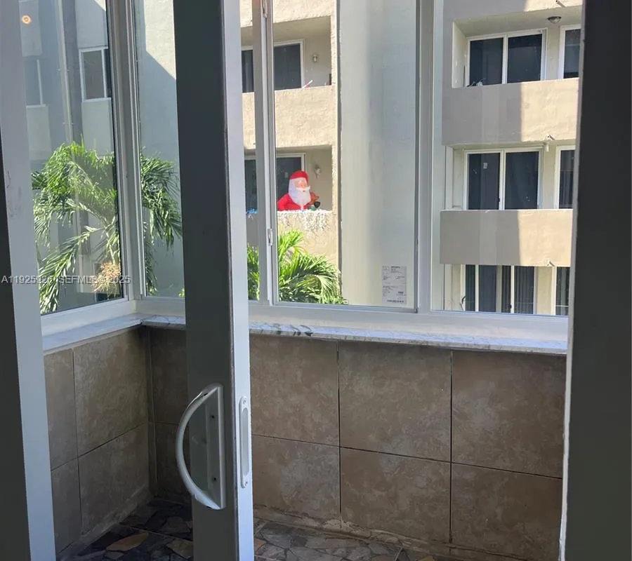 10000 nw 80 ct # 2301, Hialeah Gardens FL 3301