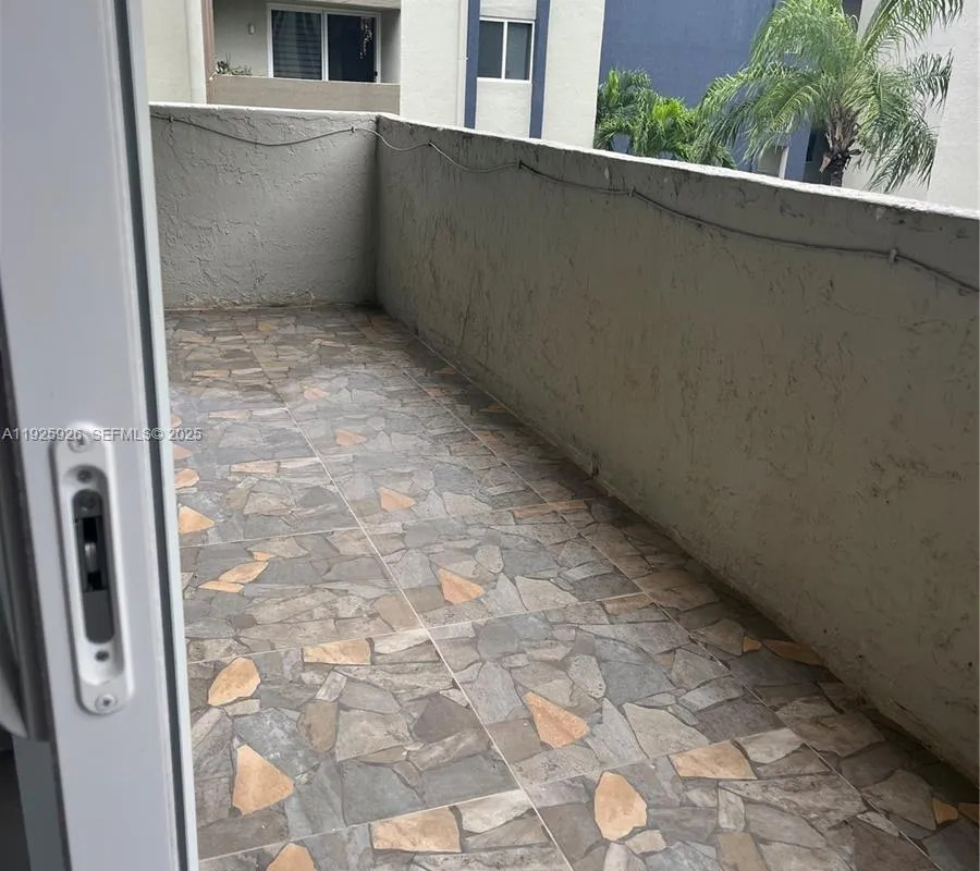 10000 nw 80 ct # 2301, Hialeah Gardens FL 3301