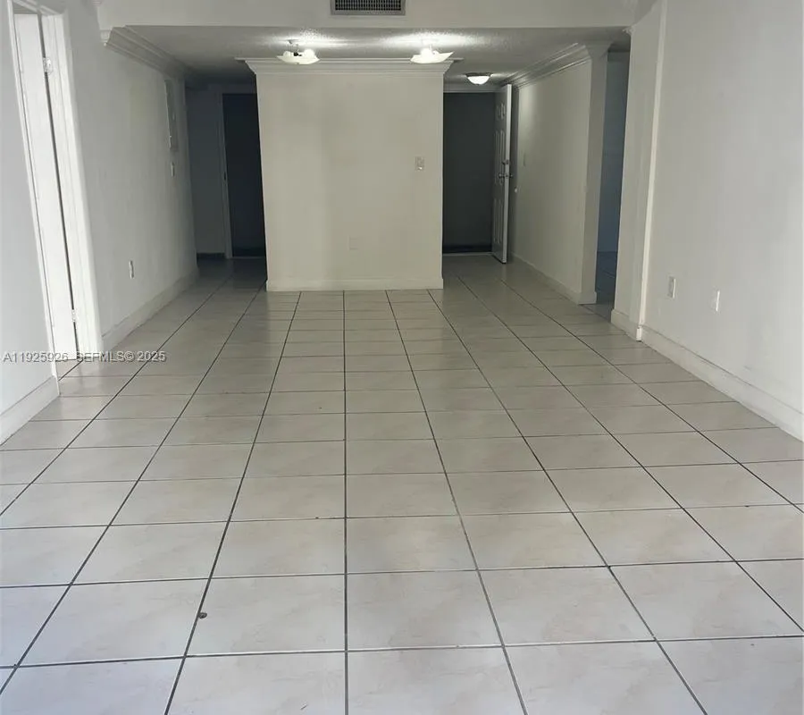 10000 nw 80 ct # 2301, Hialeah Gardens FL 3301