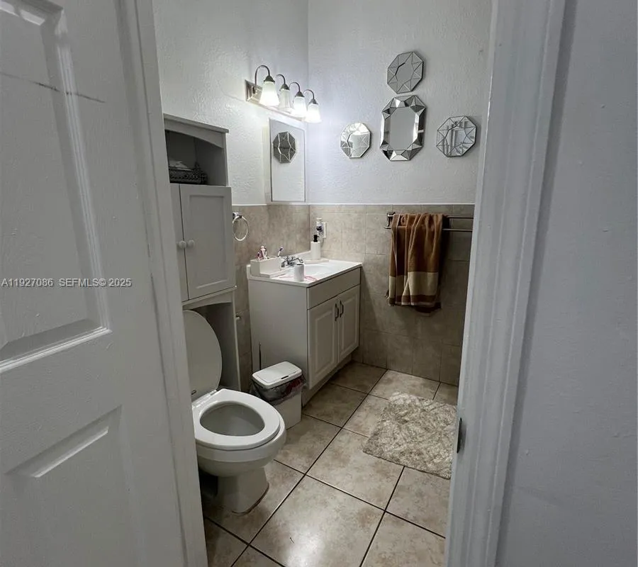 6400 SW 63rd Ave, South Miami FL 33143