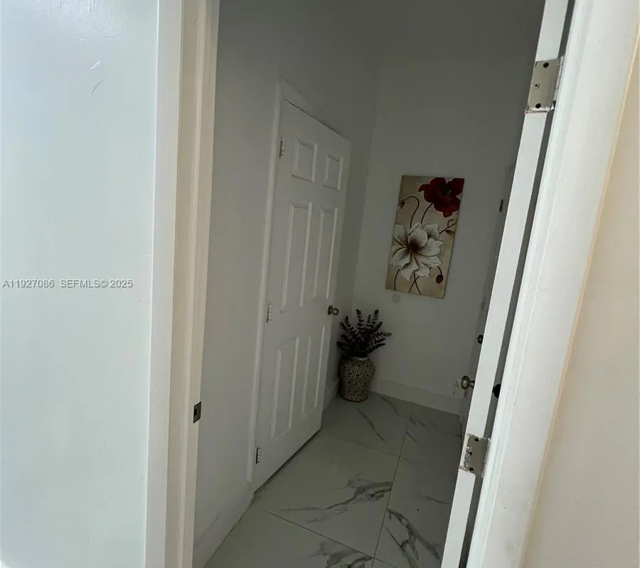 6400 SW 63rd Ave, South Miami FL 33143