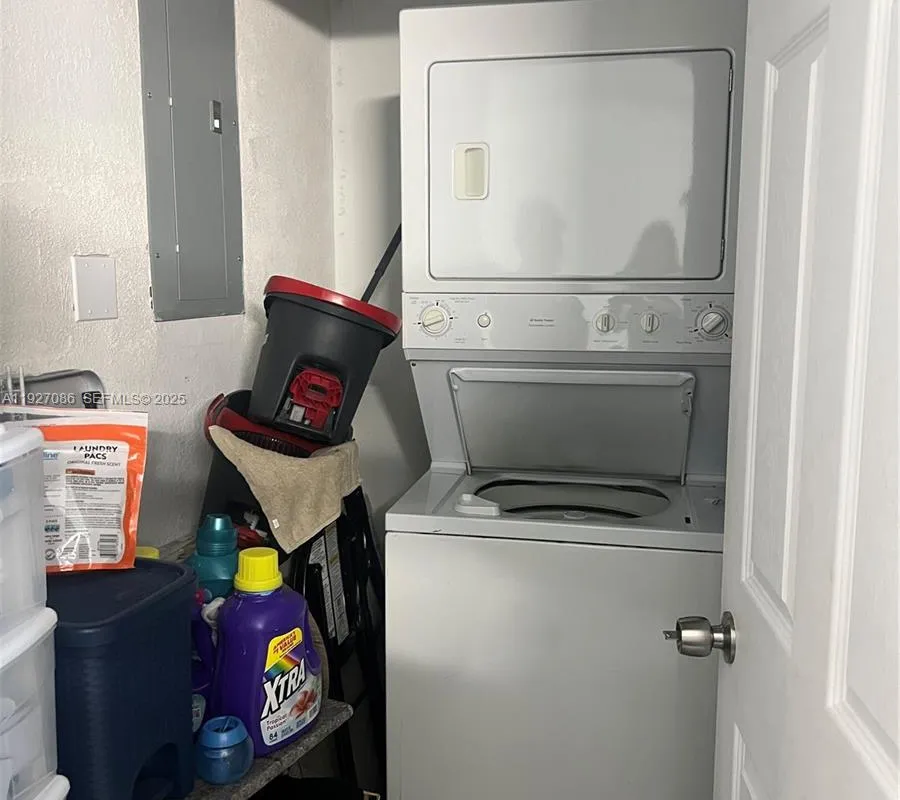 6400 SW 63rd Ave, South Miami FL 33143