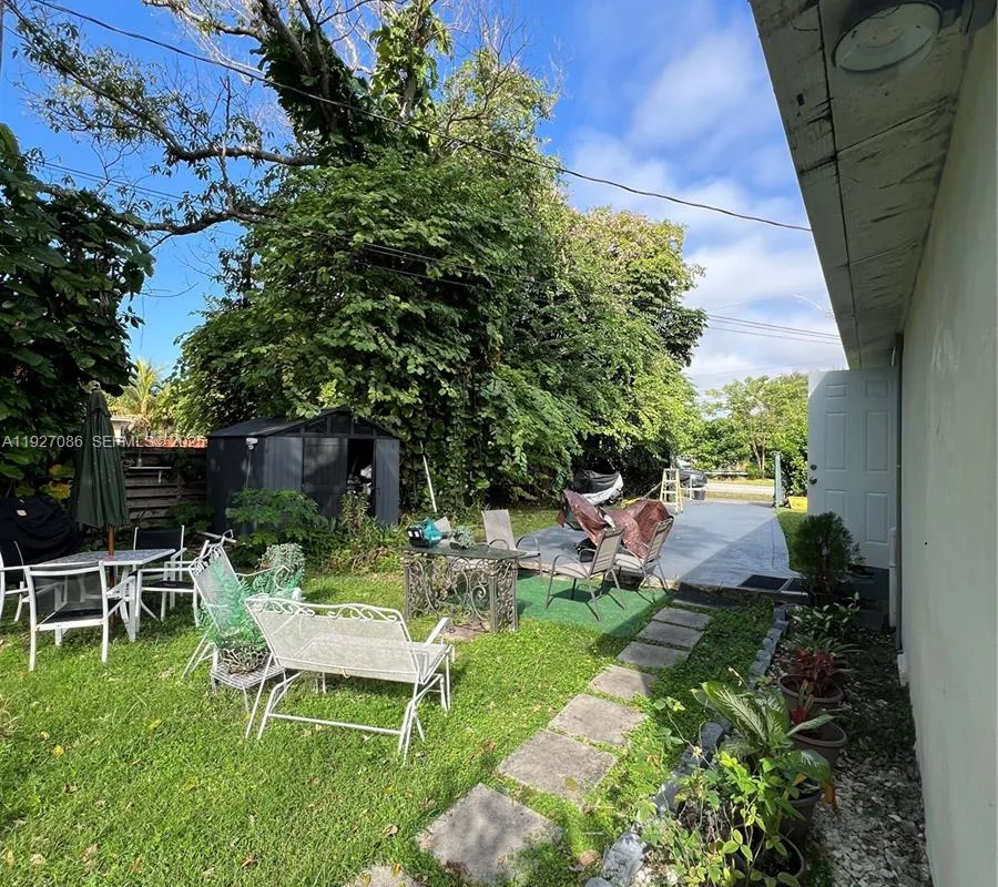 6400 SW 63rd Ave, South Miami FL 33143