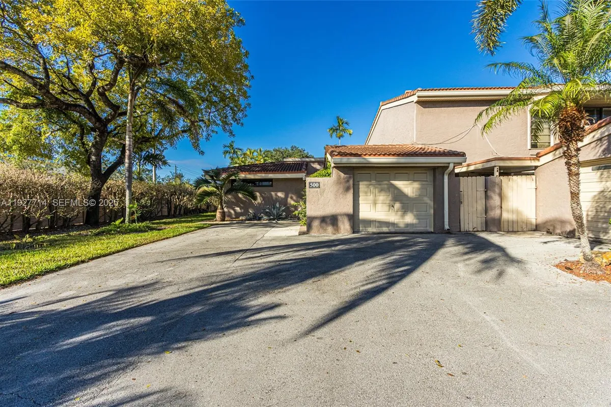 500 Bonnie Brae Way # 17, Hollywood FL 33021