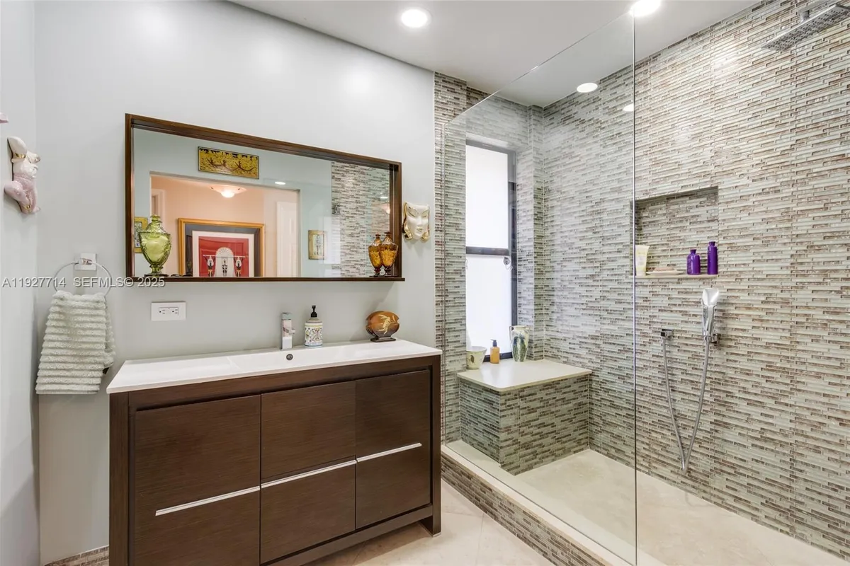 500 Bonnie Brae Way # 17, Hollywood FL 33021