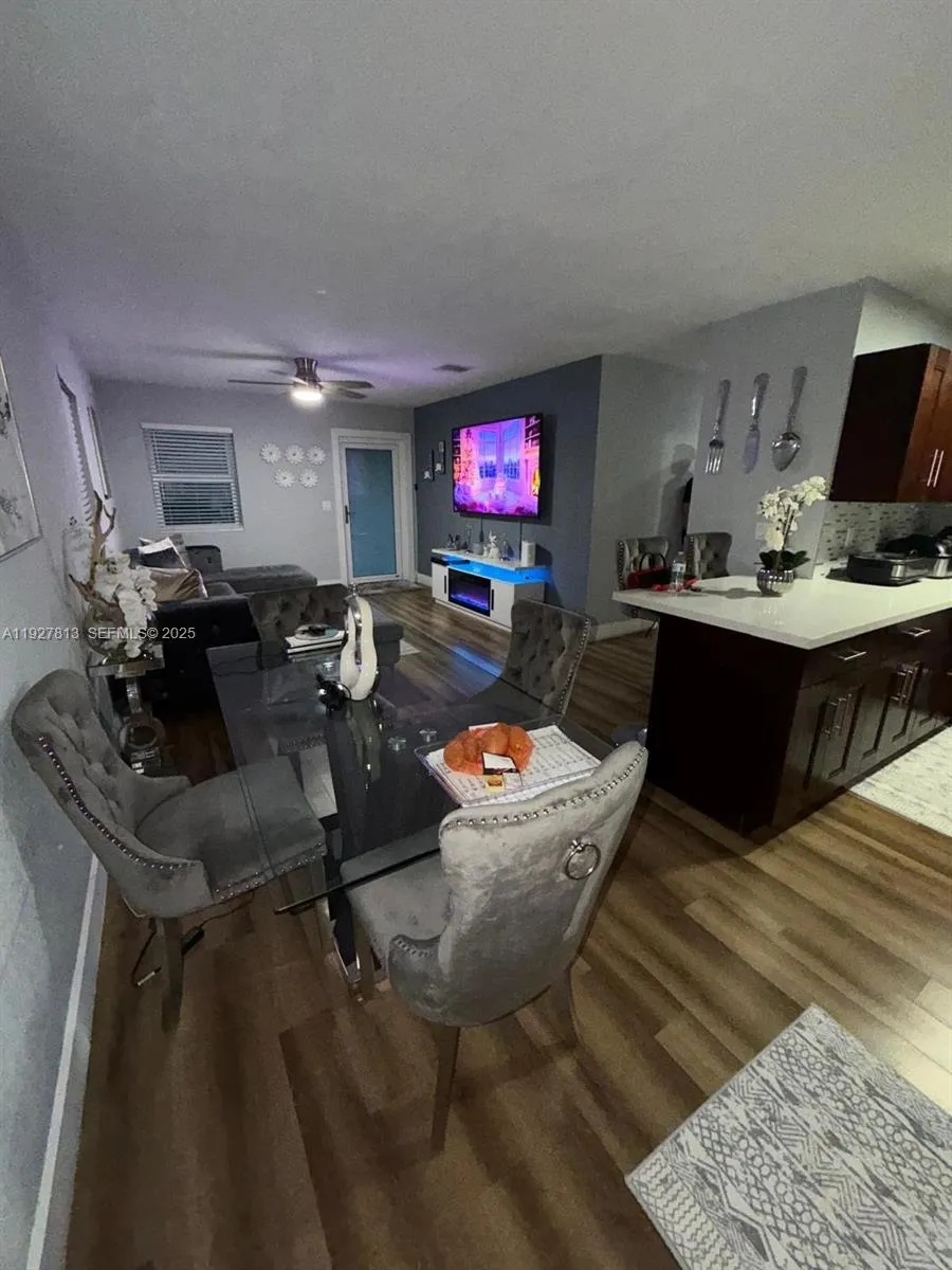 100 NE 171st Ter, Miami FL 33162