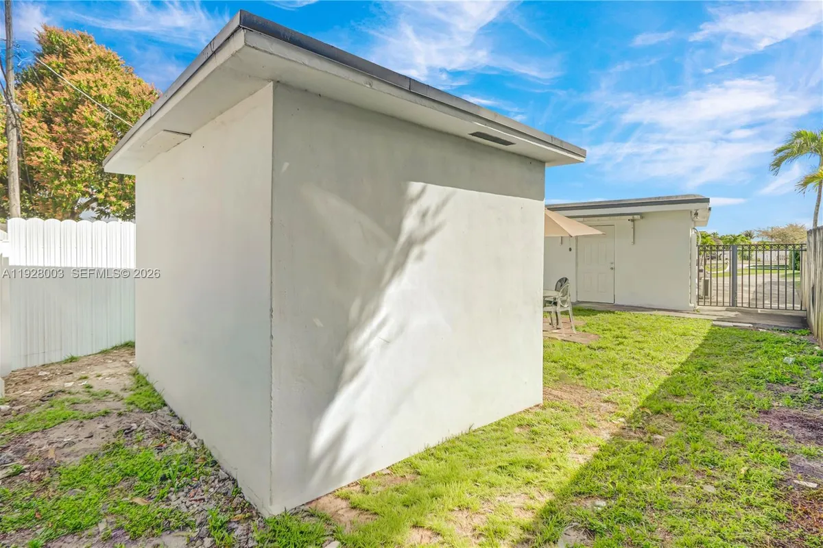 1540 E 8th Ct, Hialeah FL 33010