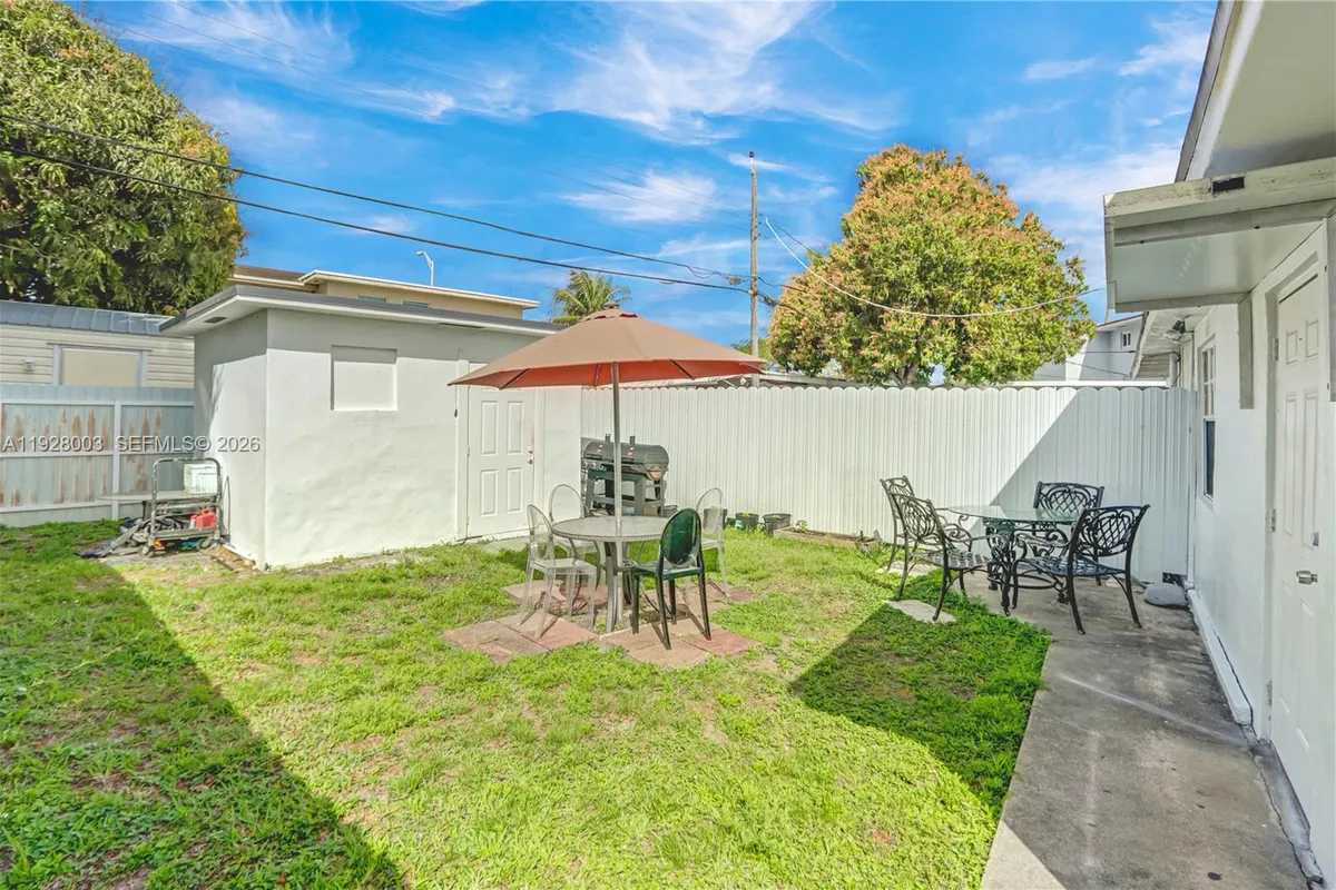 1540 E 8th Ct, Hialeah FL 33010