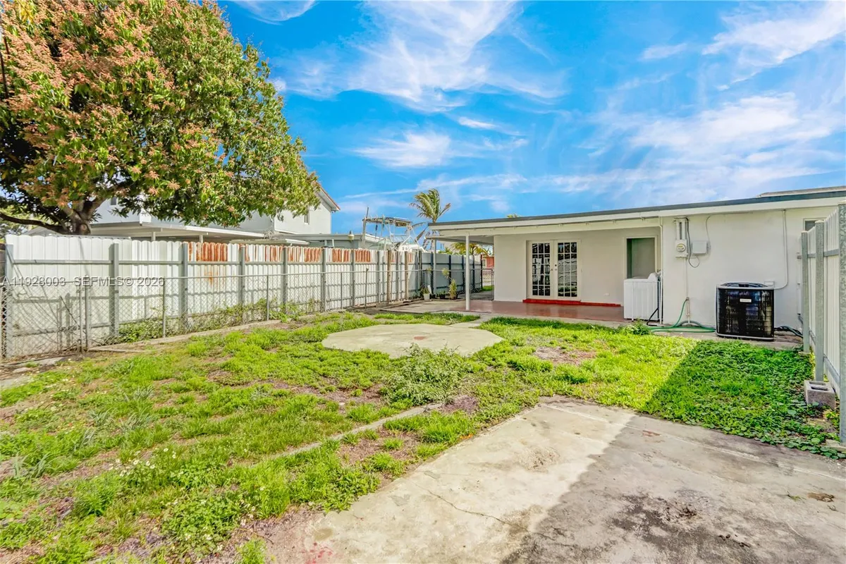 1540 E 8th Ct, Hialeah FL 33010