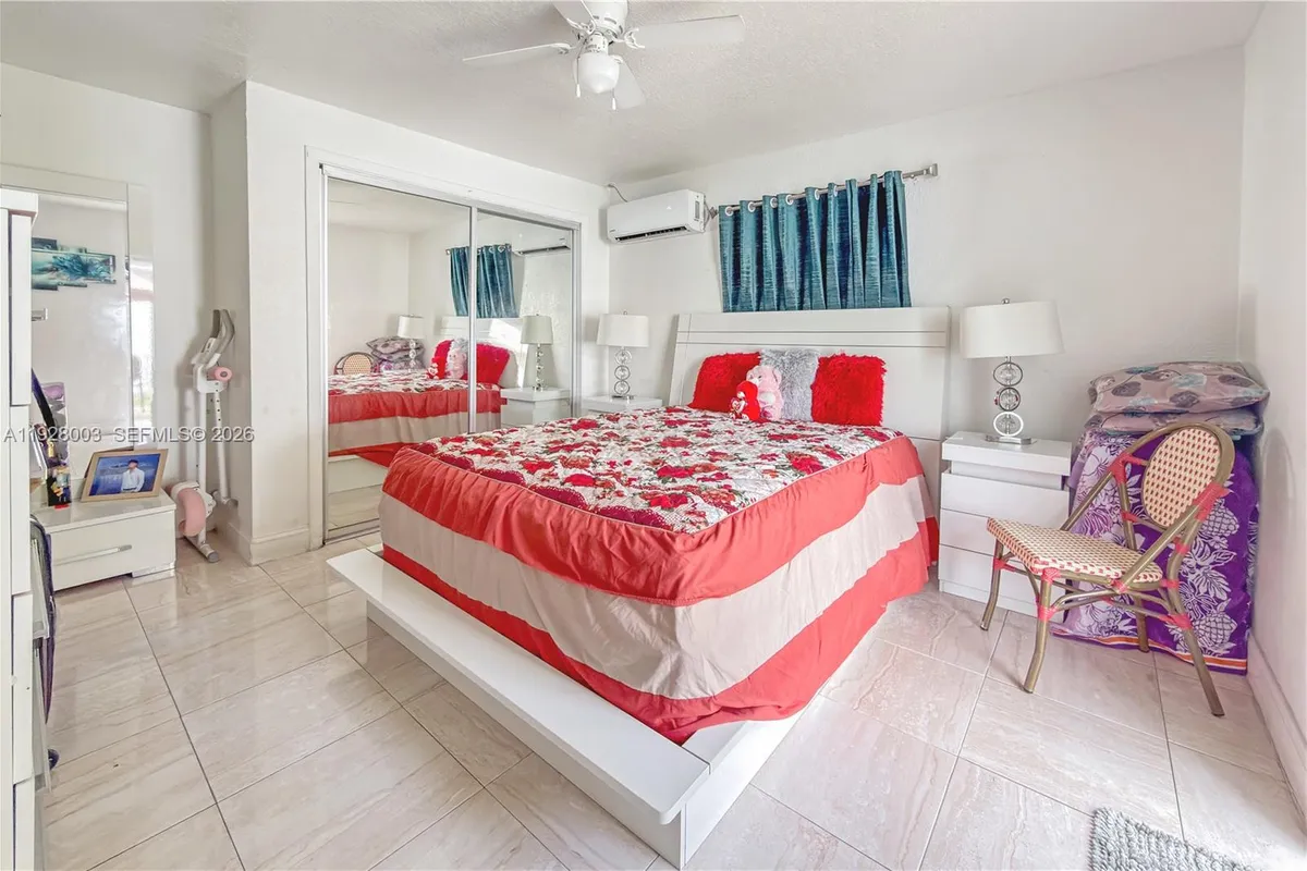 1540 E 8th Ct, Hialeah FL 33010