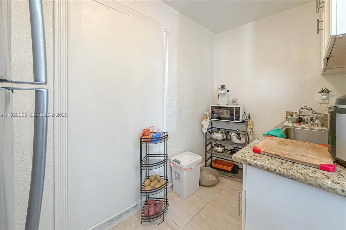 1540 E 8th Ct, Hialeah FL 33010