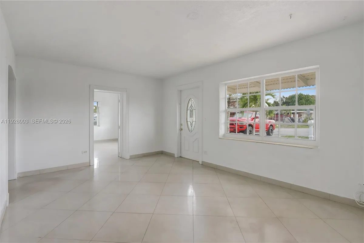 1540 E 8th Ct, Hialeah FL 33010