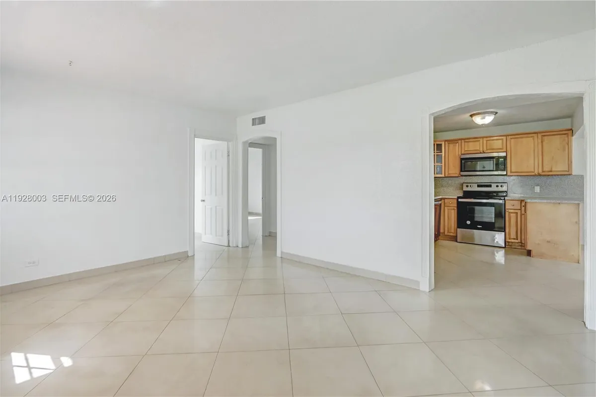 1540 E 8th Ct, Hialeah FL 33010