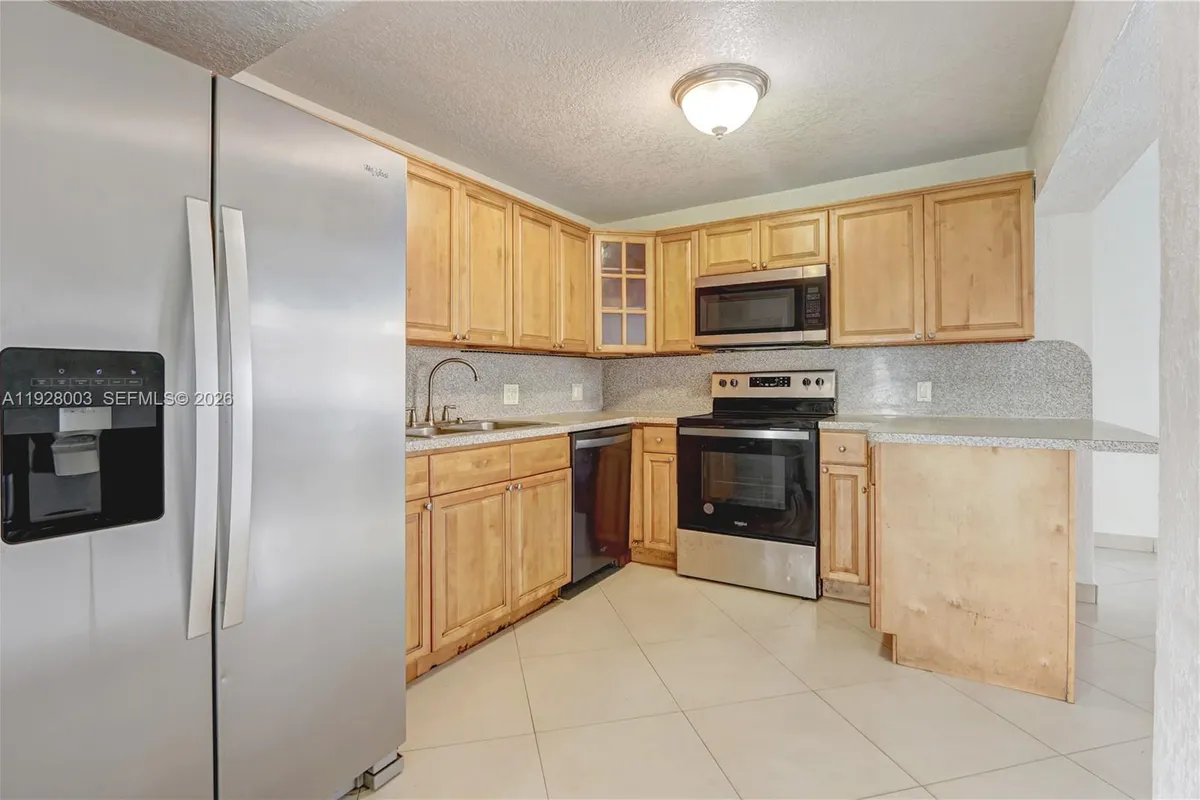 1540 E 8th Ct, Hialeah FL 33010