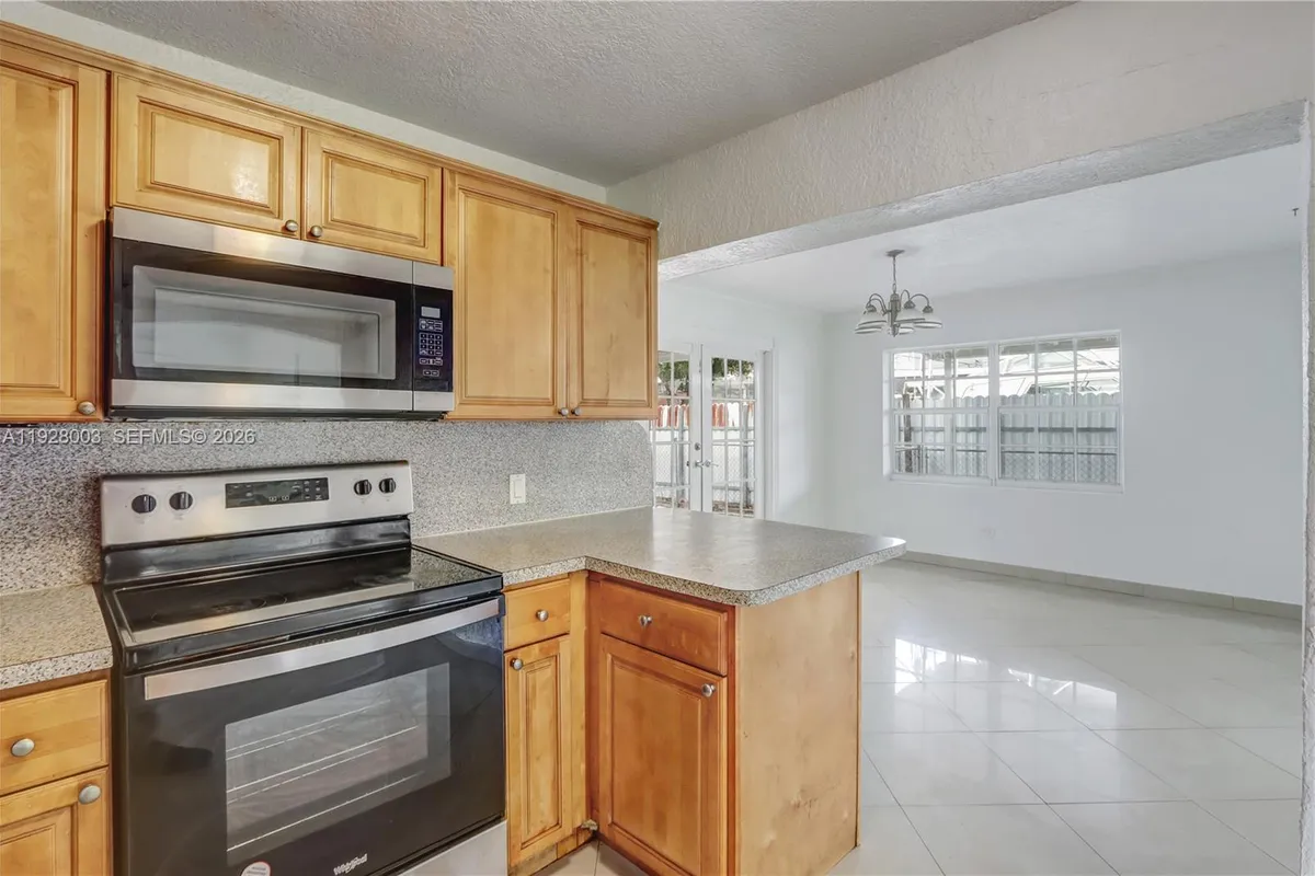 1540 E 8th Ct, Hialeah FL 33010