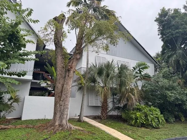 7325 SW 63rd Ave # B, South Miami FL 33143