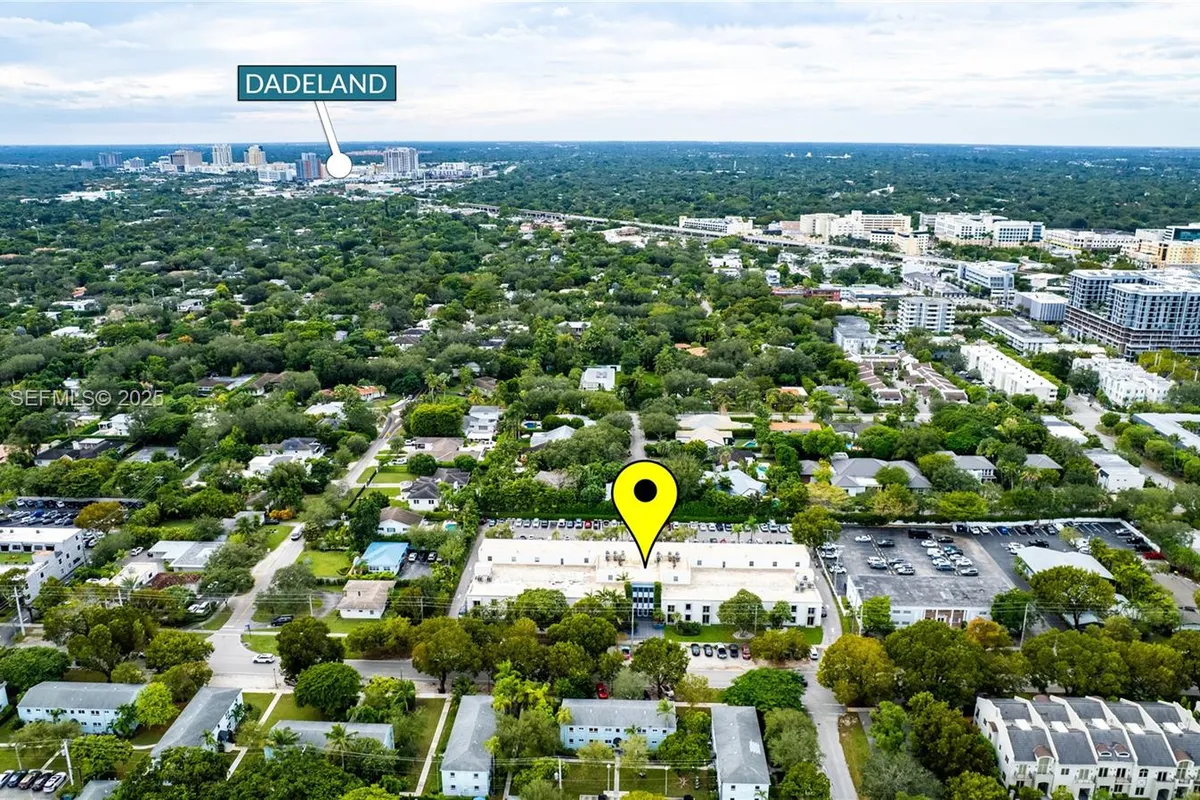 7600 S Red Rd, South Miami FL 33143