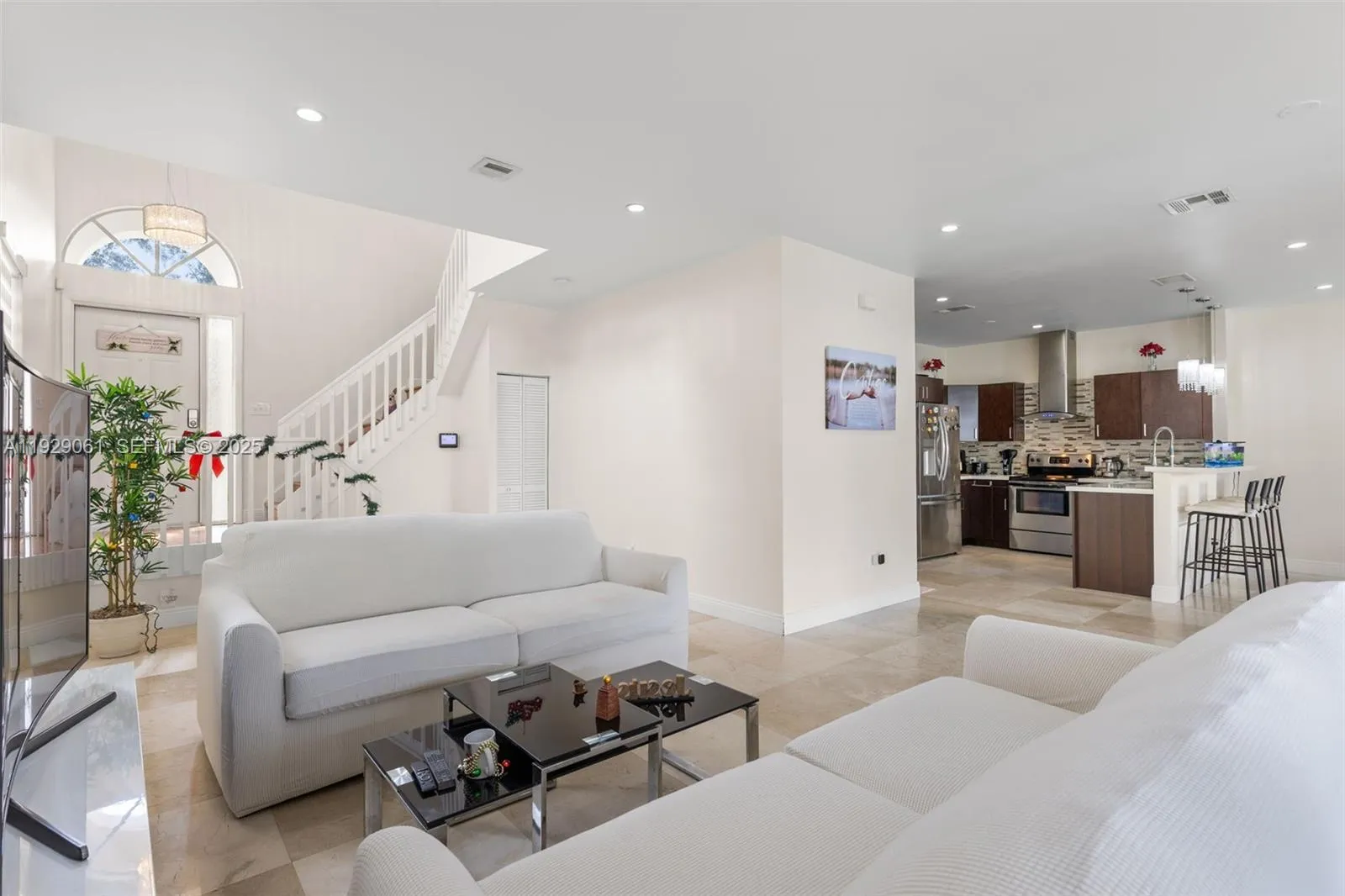 574 NW 159th Ave, Pembroke Pines FL 33028