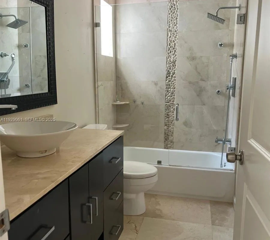 574 NW 159th Ave, Pembroke Pines FL 33028