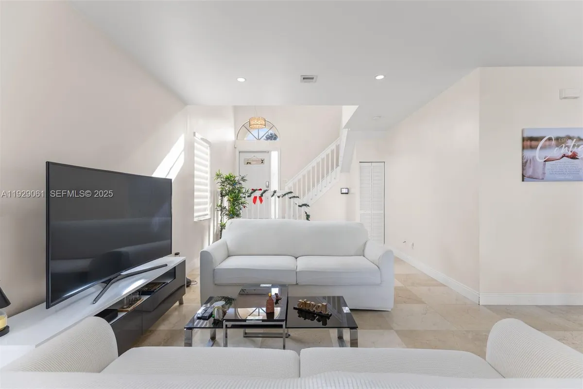 574 NW 159th Ave, Pembroke Pines FL 33028