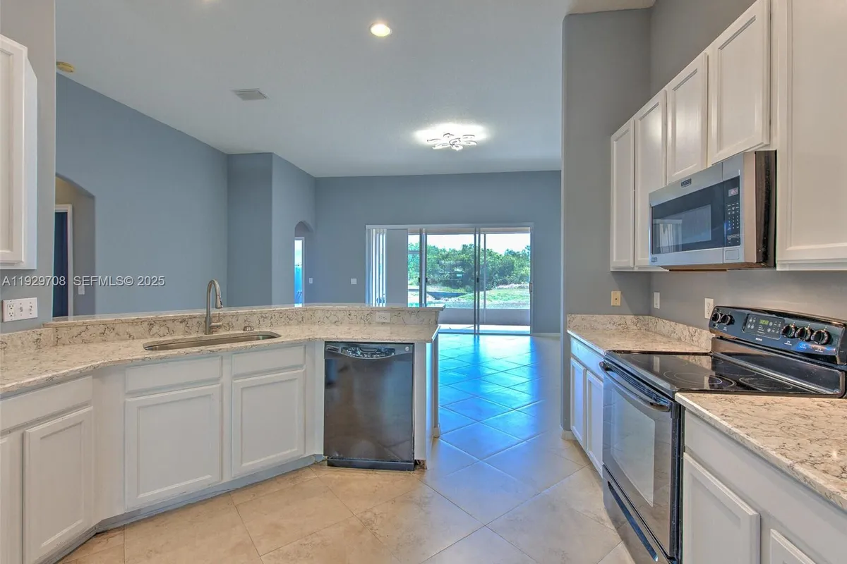 10907 AUSTRALIAN PINE DR, Riverview FL 33579