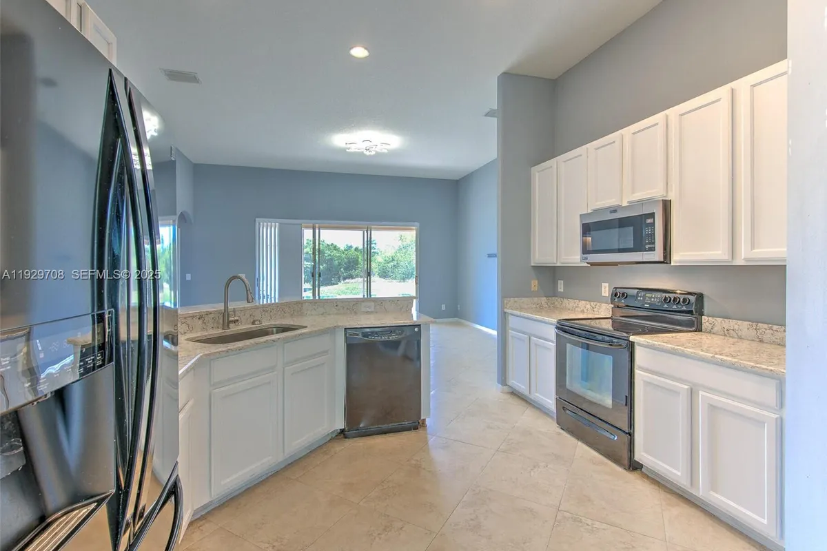 10907 AUSTRALIAN PINE DR, Riverview FL 33579