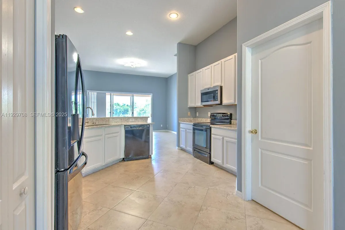 10907 AUSTRALIAN PINE DR, Riverview FL 33579